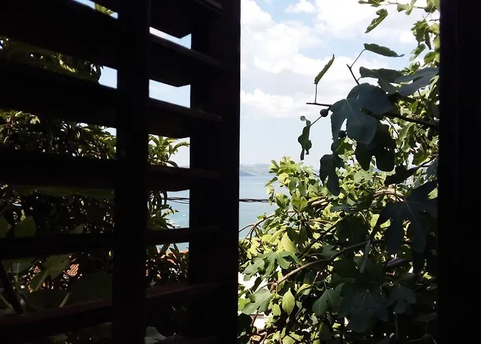 Apartmarin Τρογκίρ