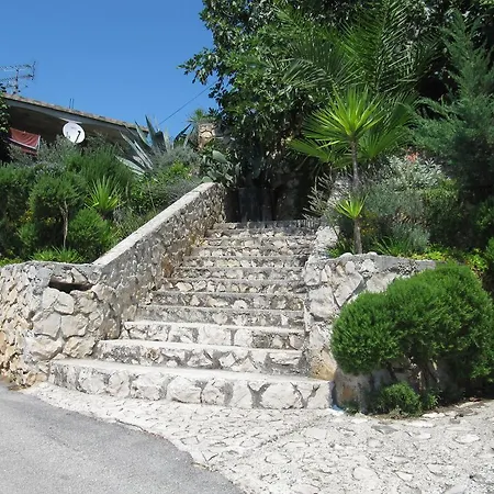 Apartmarin Apartman *