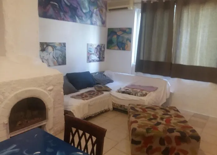 Apartmarin アパート